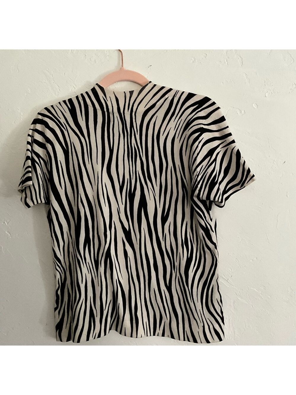 City Silk Zebra Print Short Sleeve Knit Top Size P/M - Picture 2 of 5
